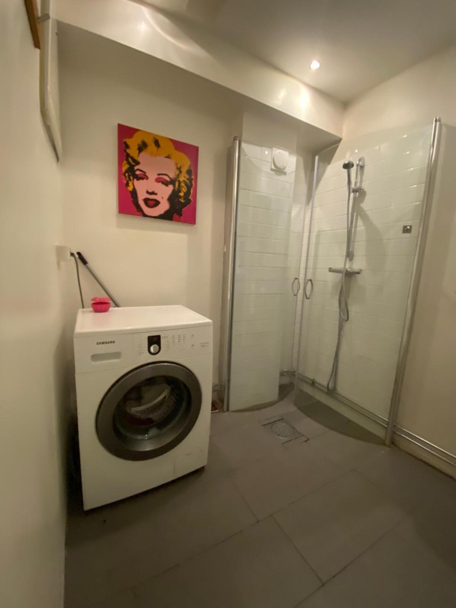 Villa Townhouse On Arlanda Stockholm Metro Line - Easy Checkin Sollentuna Exterior foto